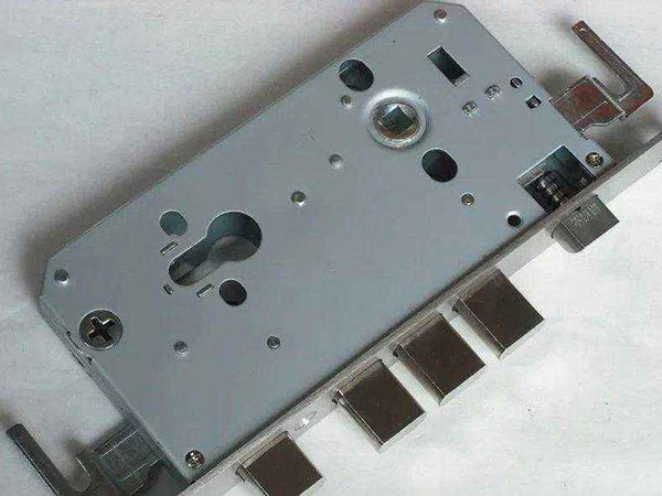 禅城24小时上门开锁公司